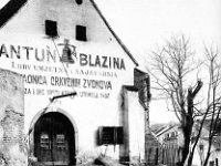 Zvonarnička (dana Degenova) ulica oko 1910. godine. Ljevaonica zvona Antun Blazina (Foto Ivan Szuts)